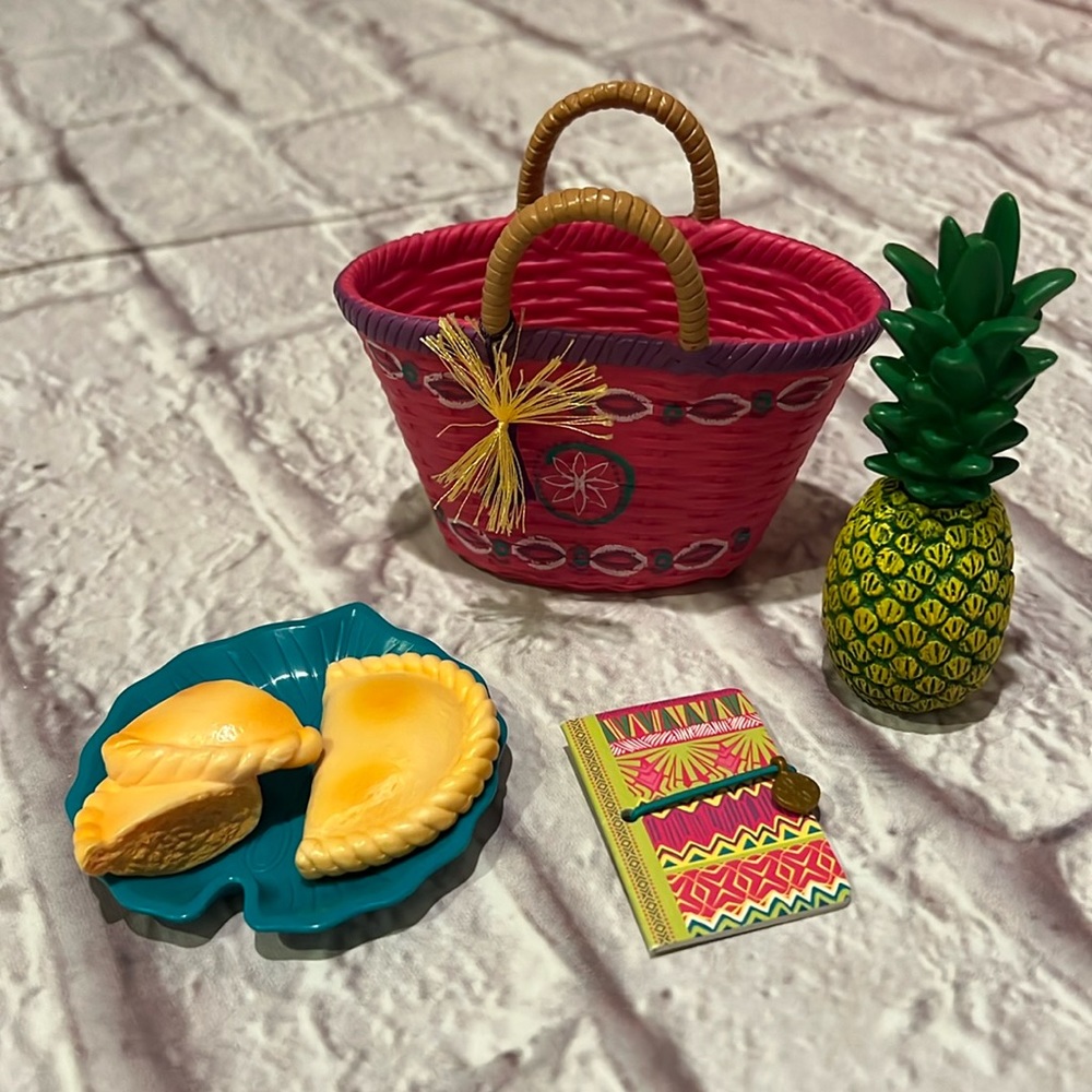 American girl lea Clark picnic set accessories